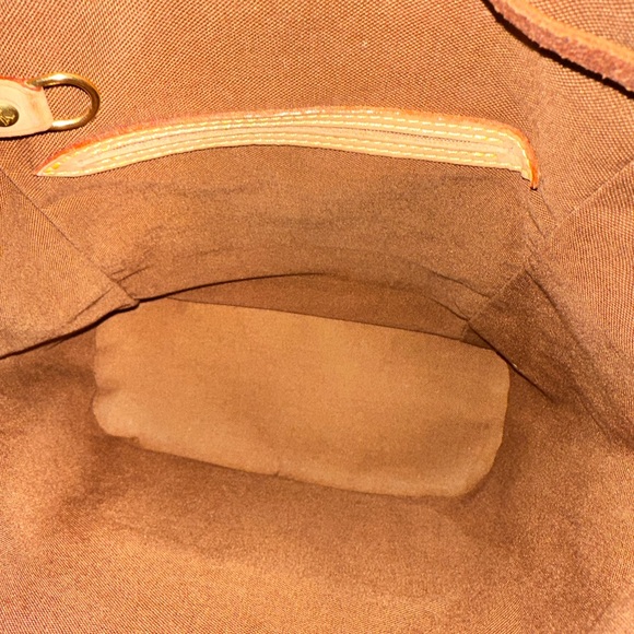 Louis Vuitton Monstouris MM - Picture 7 of 16